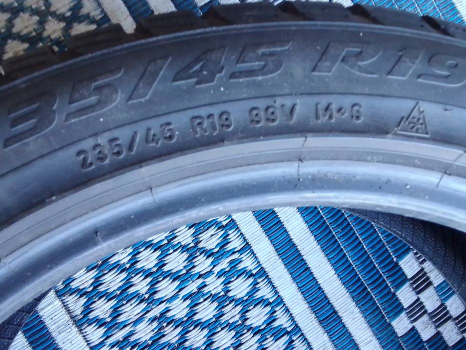 Opona zimowa 235/45r19 PIRELLI 6mm