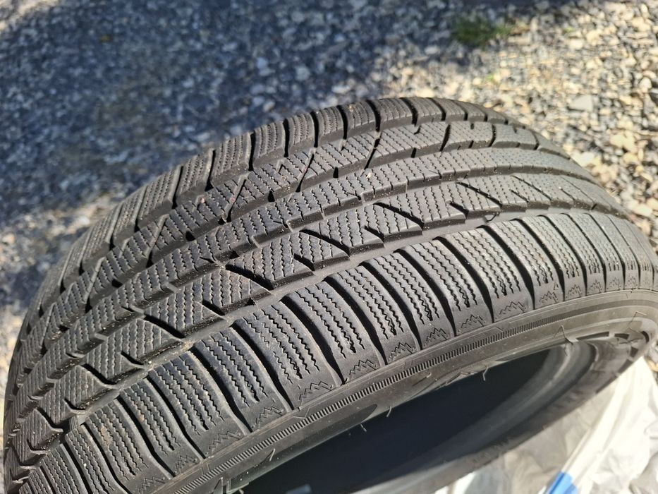 Opony zimowe R15 195/55 fajny stan