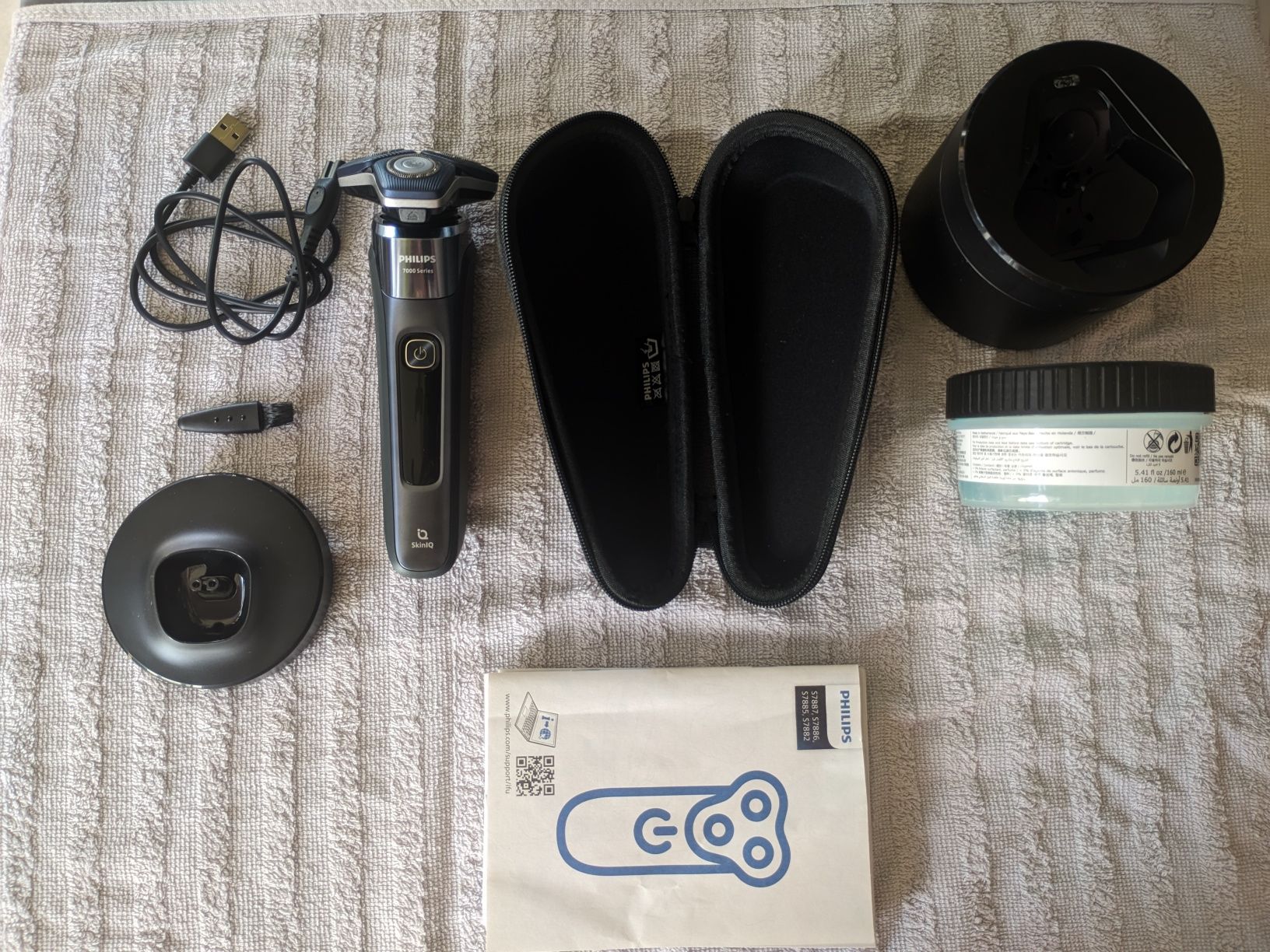 Máquina de barbear Philips S7882 nova