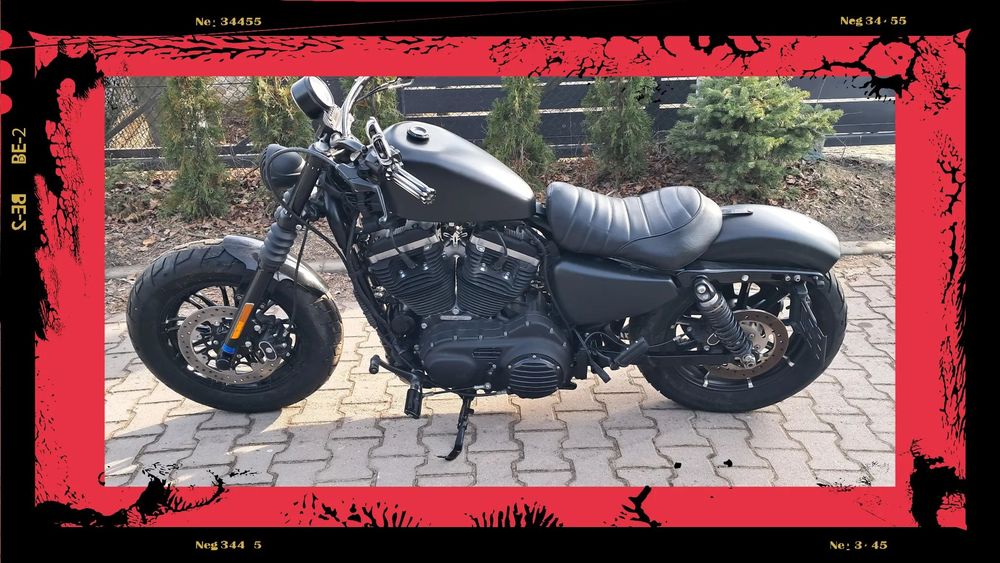 Harley-Davidson Sportster Iron 883 883 IRON Bobber Custom Harley Custom Garage