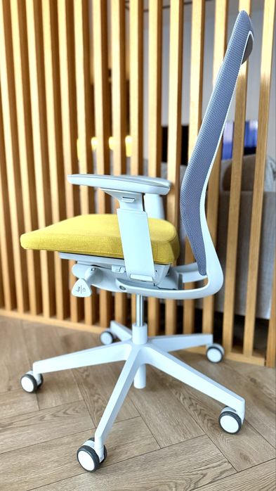 Krzesło biurowe / fotel obrotowy Profim AccisPro [sklep 2500zł]