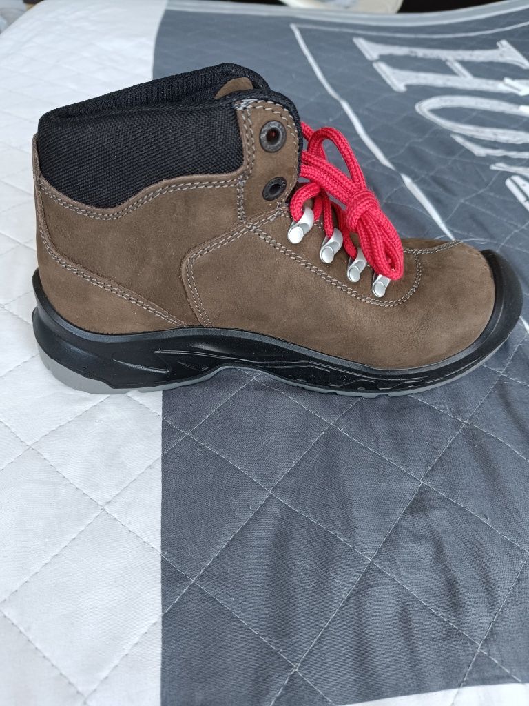 Nowe buty Diadora utility rozmiar 39.