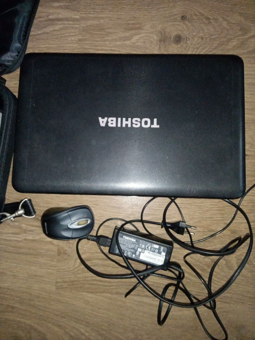 Ноутбук Toshiba c850d