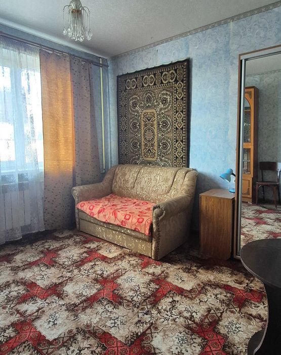 Продам кімнату в 2-х кімнатній квартирі, вул. Молочна.
