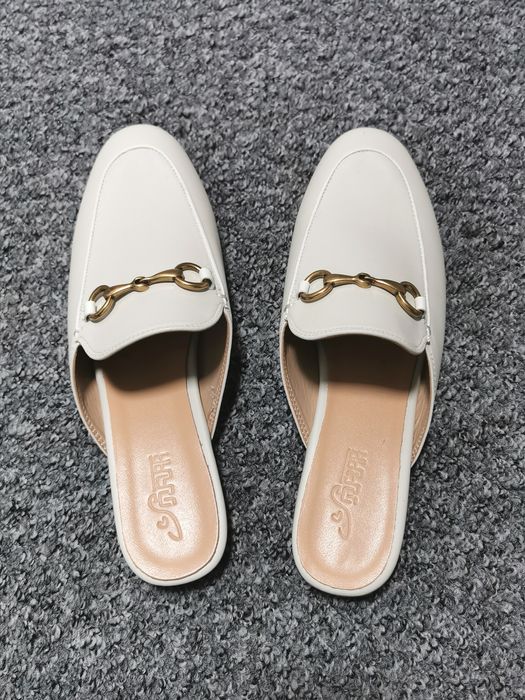 Klapki mules, slippers, skóra naturalna, skórzane, beżowe 37-38