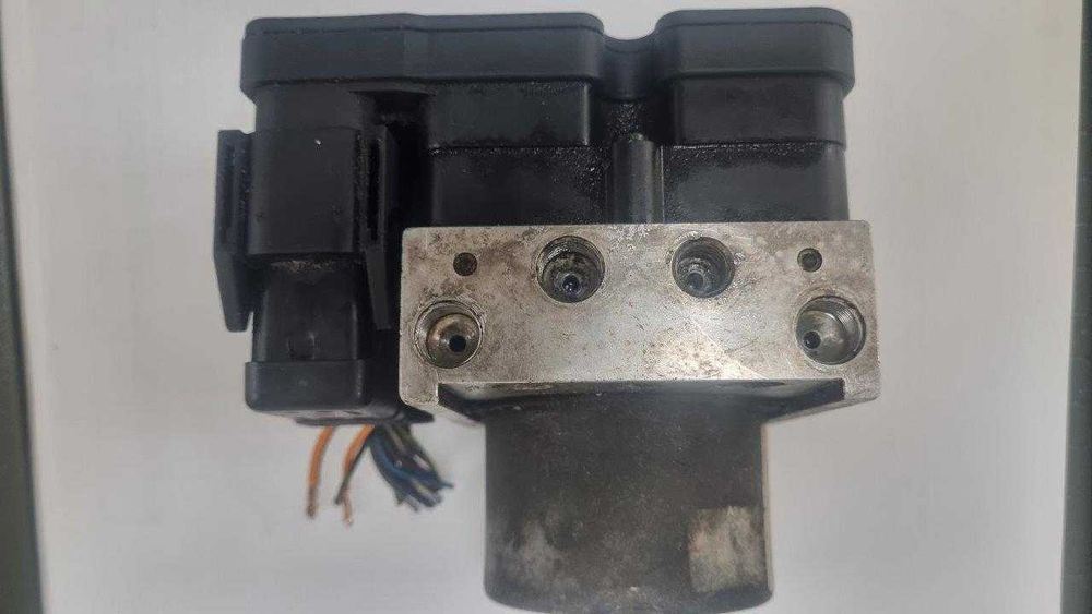 Pompa ABS, sterownik- 4S61-2M110-CC -Ford Fiesta MK6-do regeneracji