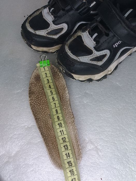 Кроссовки 15 см (сбитые носки, бесплатно)