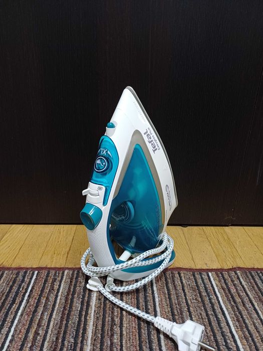 Праска TEFAL Easygliss Plus FV5718E0 (утюг)