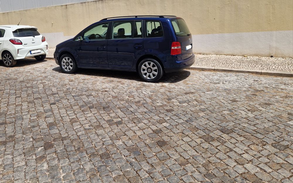Vw Touran 1.9 TDI 7 lugares poderei aceitar retoma por moto
