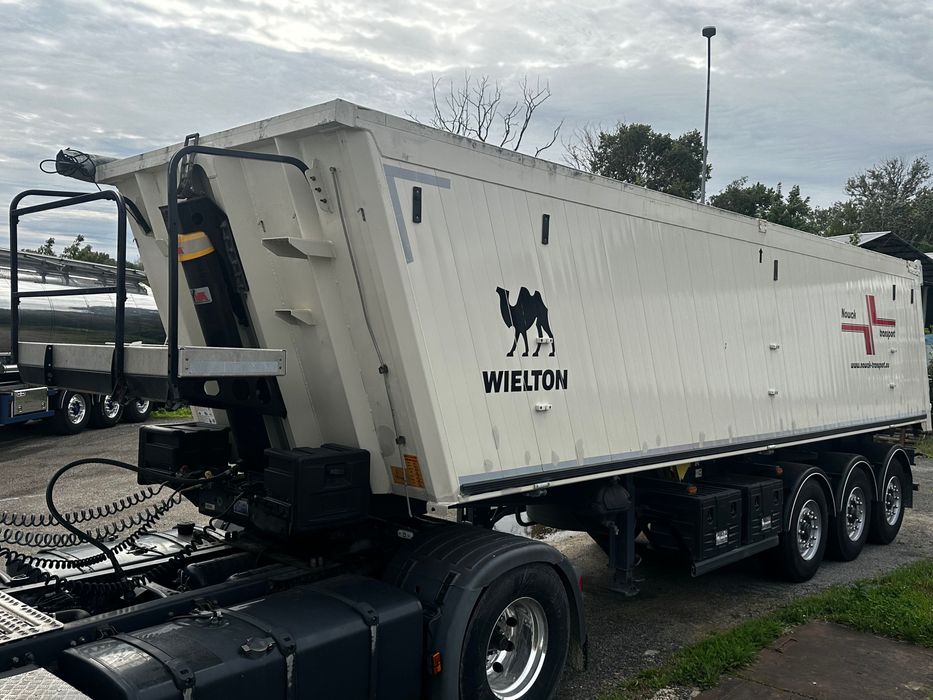 WIELTON  wywrotka bardzo ładna 42 M