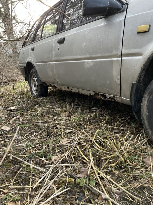 Продам Ніссан санні на запчастини або відновлення