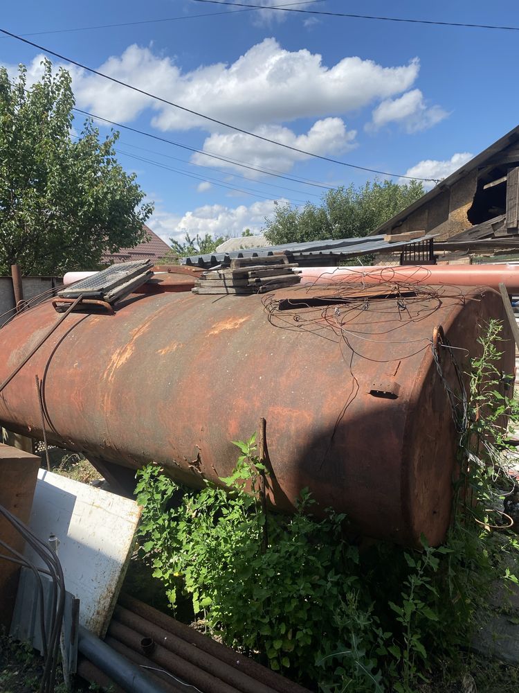 Бак резервуар цистерна для зберігання води