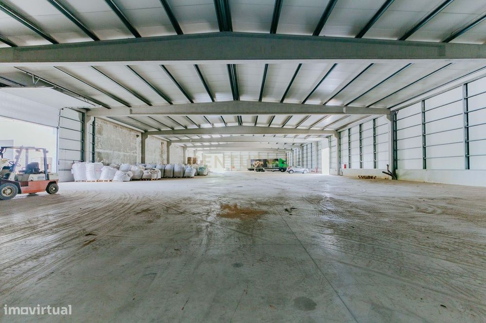 Armazém industrial em Pegões, Montijo