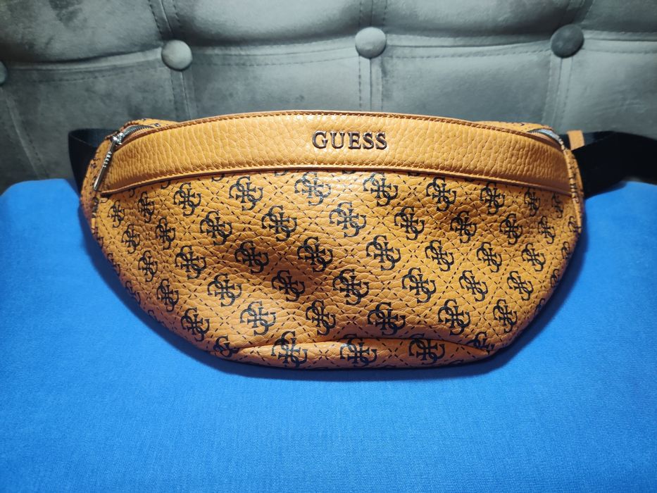 Guess сумка-бананка