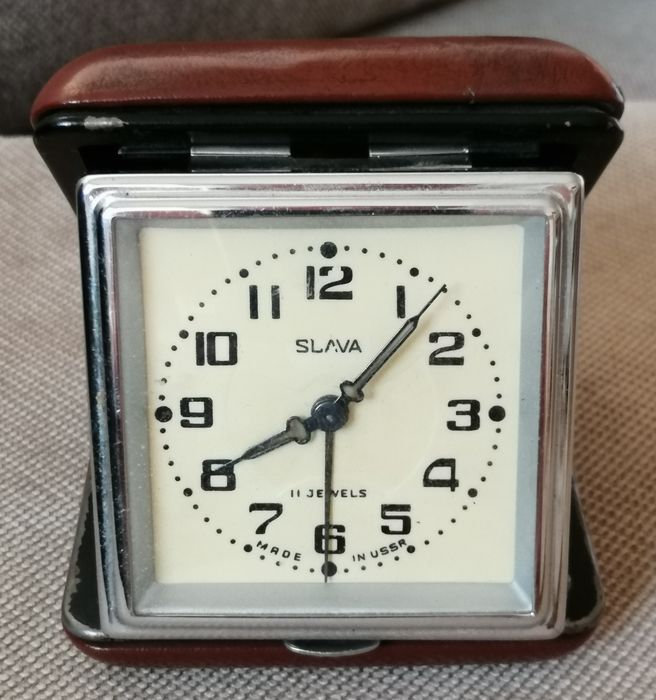 Budzik podróżny portfelowy mechaniczny radziecka SLAVA vintage