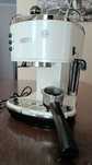 Ekspres kolbowy DeLonghi ECO311.W biały ze spieniaczem