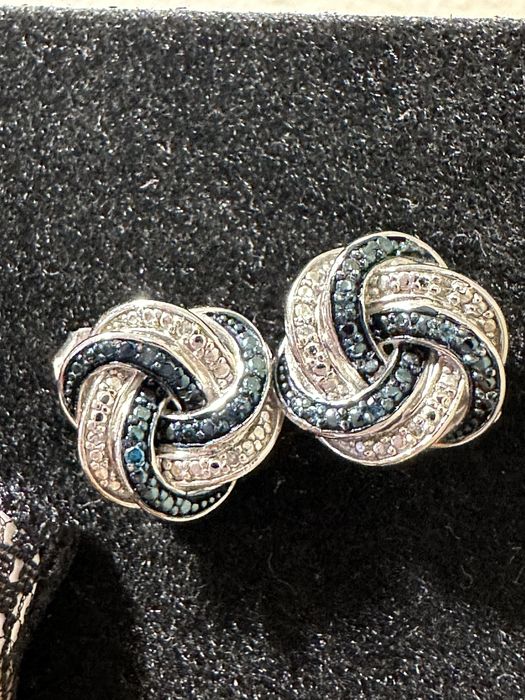 Діамантові пусети(блакитні та білі діаманти),925