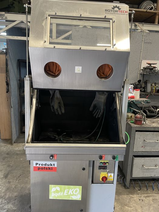 Myjka cisnieniowa kabinowRotortech RPC 800 Z Pneumatycznym Otwieraniem