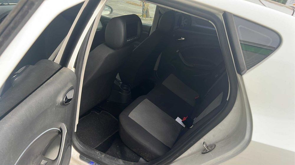 SEAT IBIZA 2017 gasolina