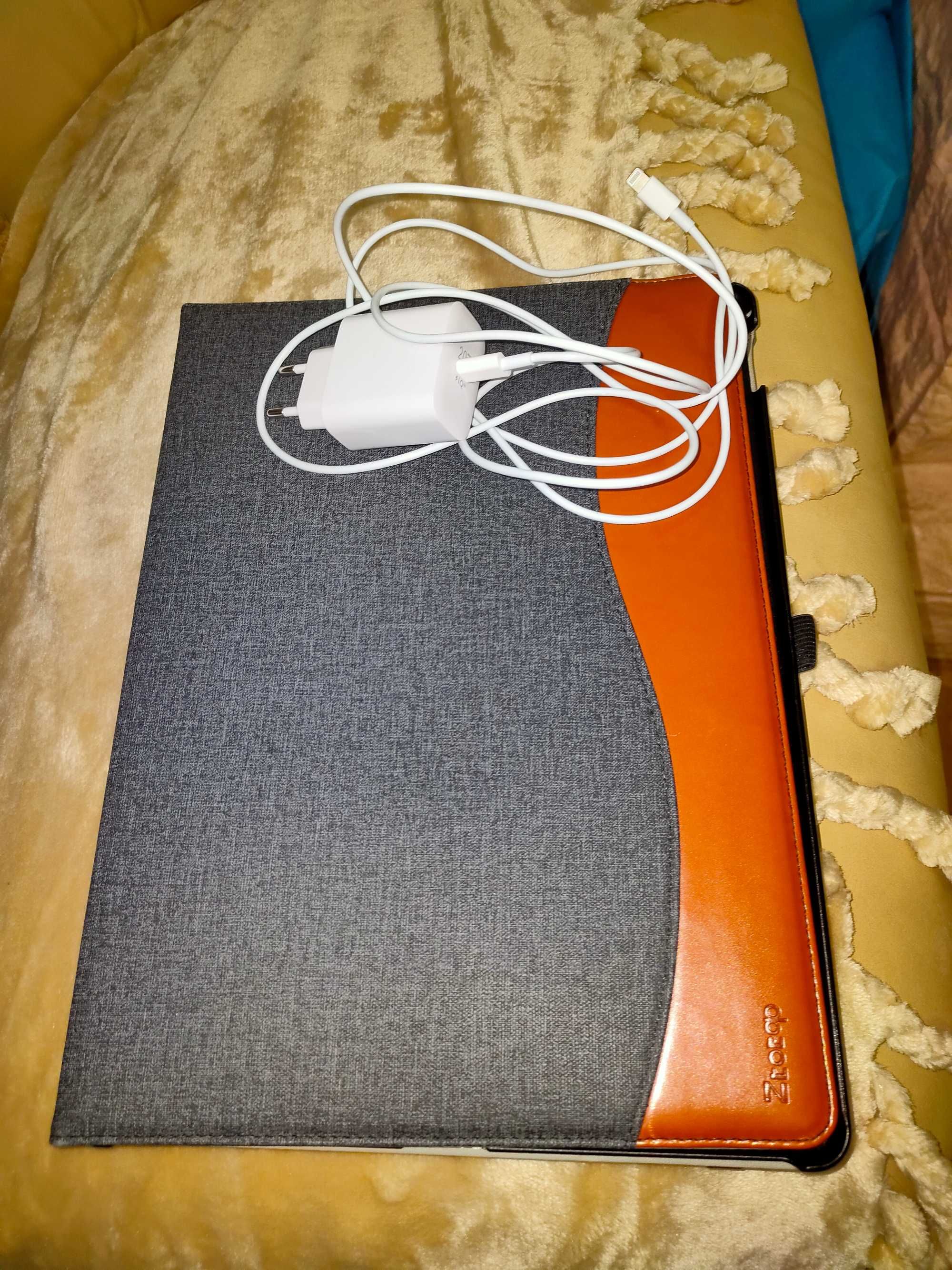 Ipad PRO 12.9 256 gb с чехлом и зарядкой!