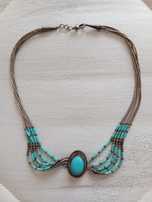 (8) colar (cada 4€)