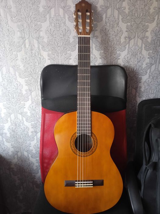 Класична гітара Yamaha C40