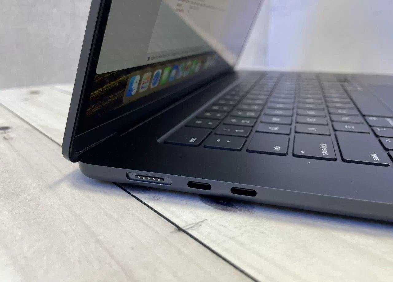 MacBook Air 15 M3 8/256