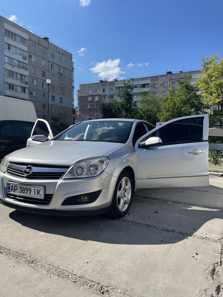 Opel Astra h 1.6 бензин 2007 рік