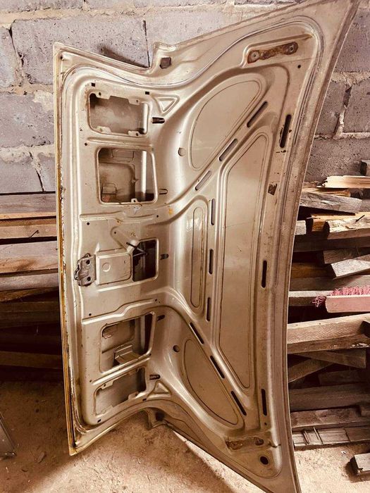 Ляда (Двері багажника) на OPEL OMEGA A