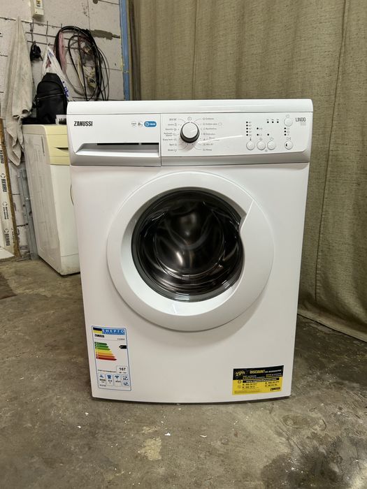 Стиральная машина Zanussi на 8 кг.LINDO100.Гарантия!