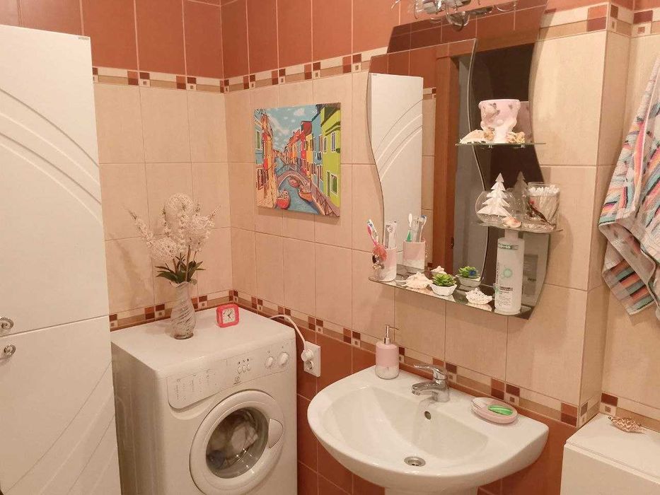 3 кімнатна з лічильником тепла та ремонтом по вул. Льотна, р-н Бойова