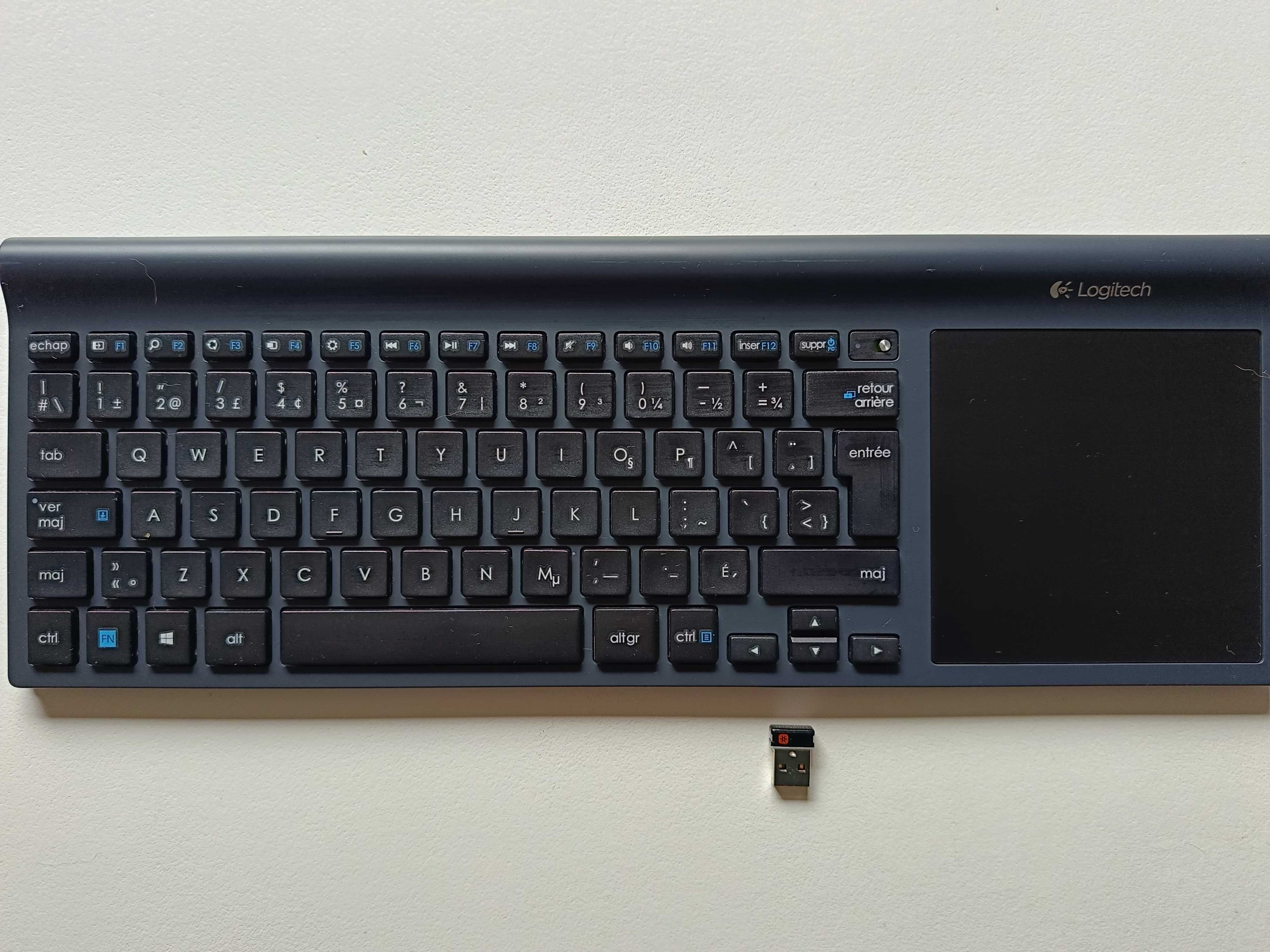 Klawiatura bezprzewodowa Logitech TK820, wbudowany touchpad