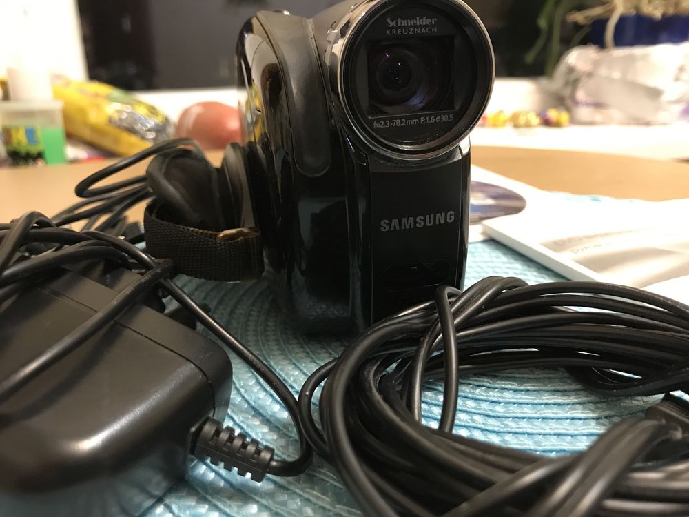 Видеокамера Samsung VP-DX103I