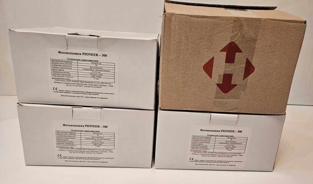 Спалах студійний/ Вспышка Godox Pioneer 300 (4шт)