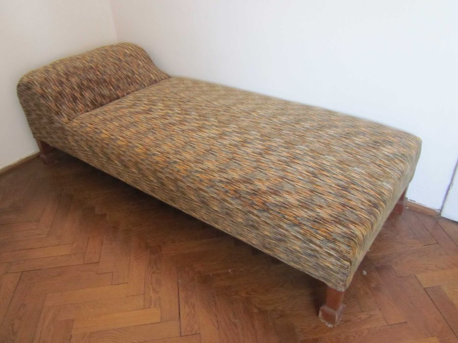 Kozetka stara, stan dobry.