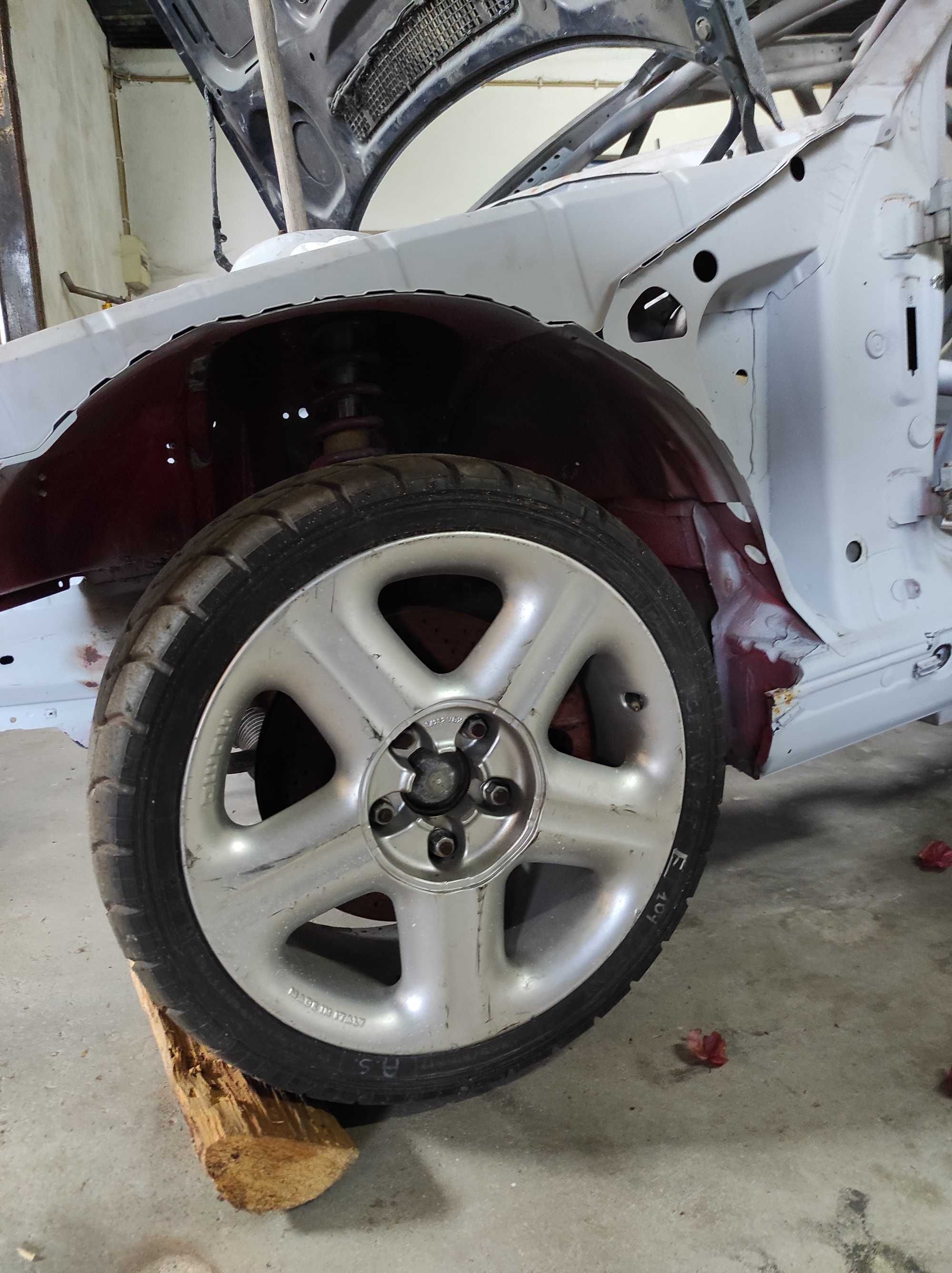 Jantes BMW 17'' 5x120 Momo Status