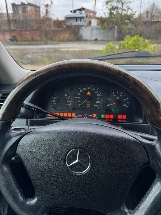 Mercedes ML 270