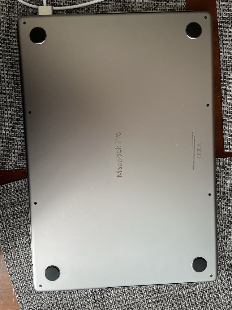 Apple MacBook Pro 16″ M1 Pro 32Gb RAM, 512 Gb 2021р space gray