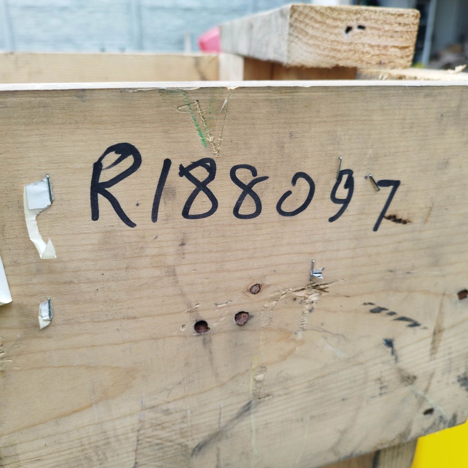 Wał koła tylna ośnowa John Deere R188097 R305.6257