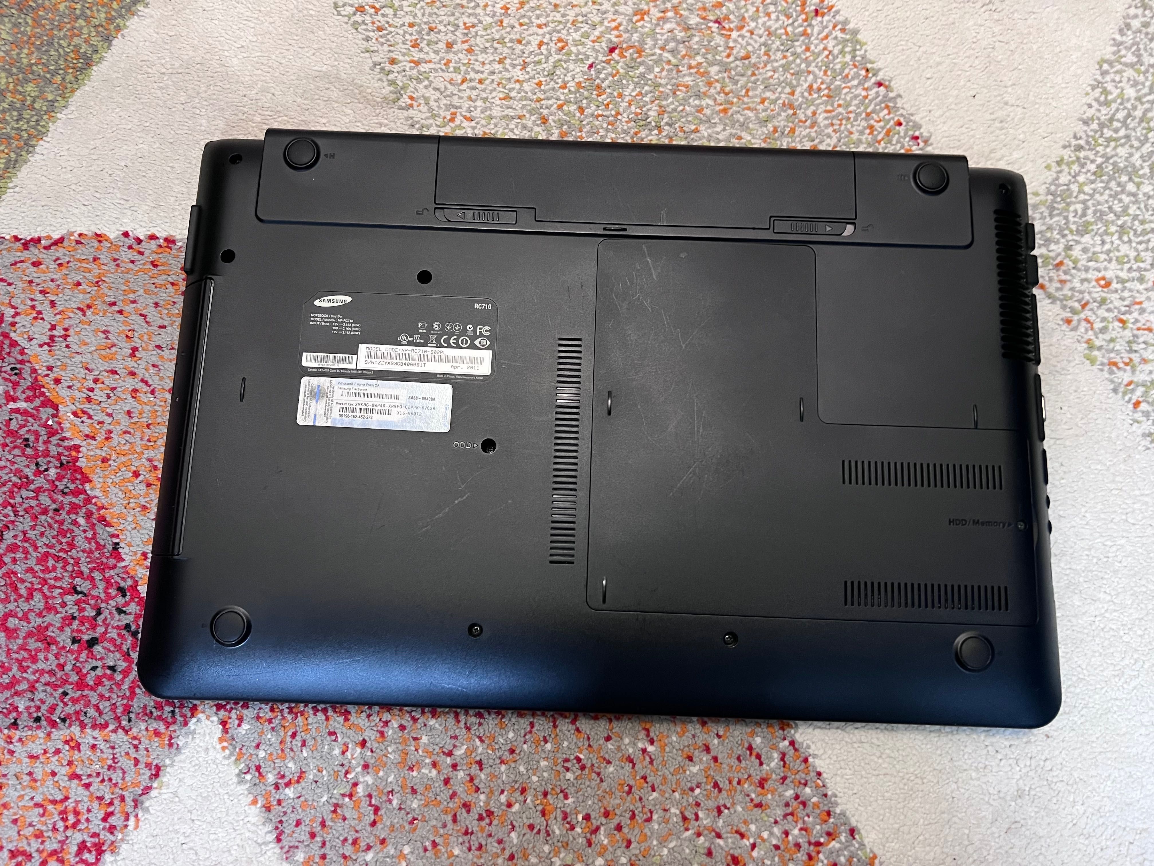 Laptop Samsung RC710 17”