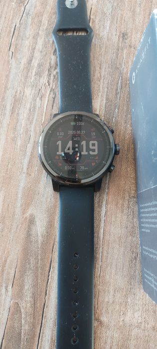 Умные часы Amazfit Stratos