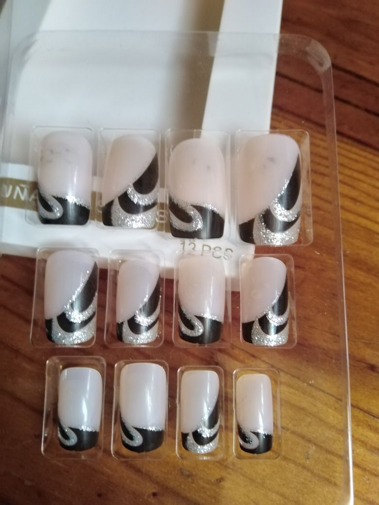 Caixas de Unhas postiças