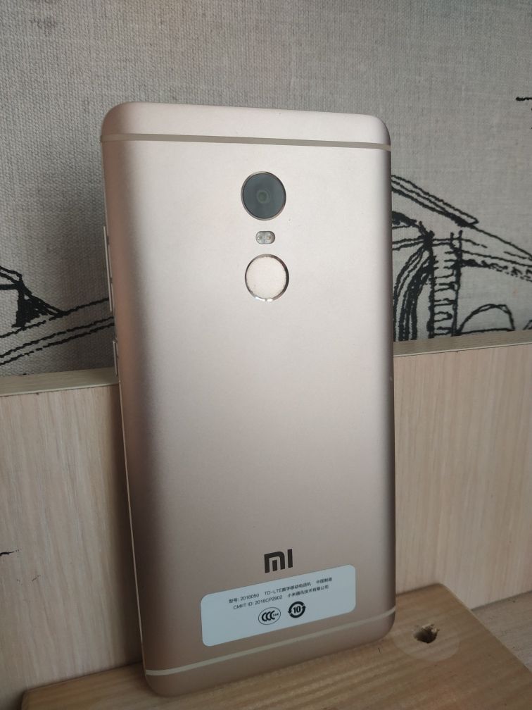 Телефон Redmi Note 4