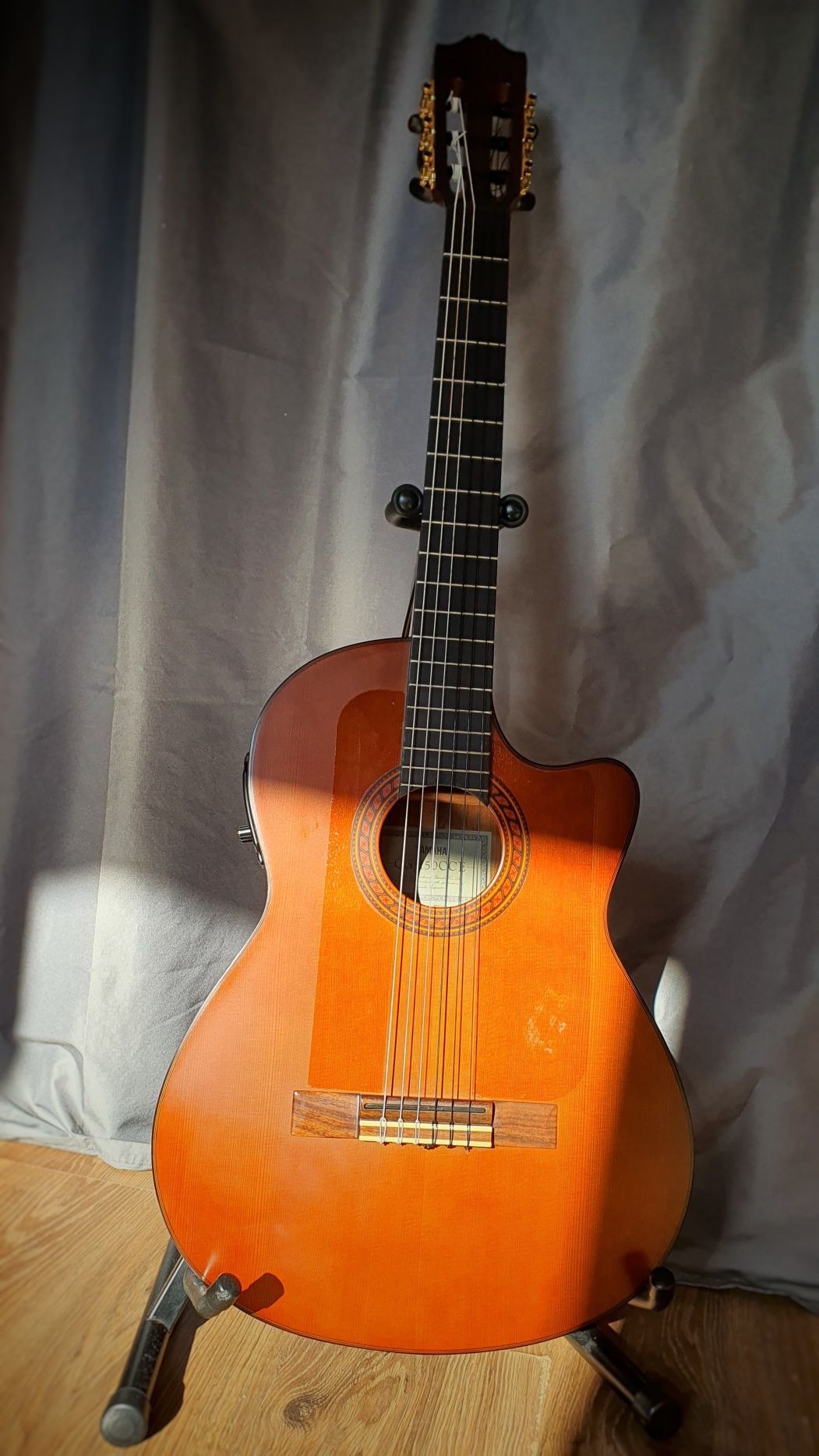 Gitara Yamaha CG 150 CCE elektro klasyczna - próbki dźw. w opisie