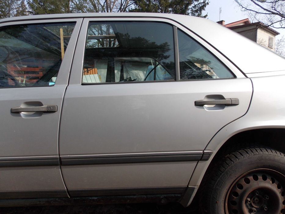 Mercedes-Benz W124 E-Klasa Drzwi Tylne Prawe, Lewe