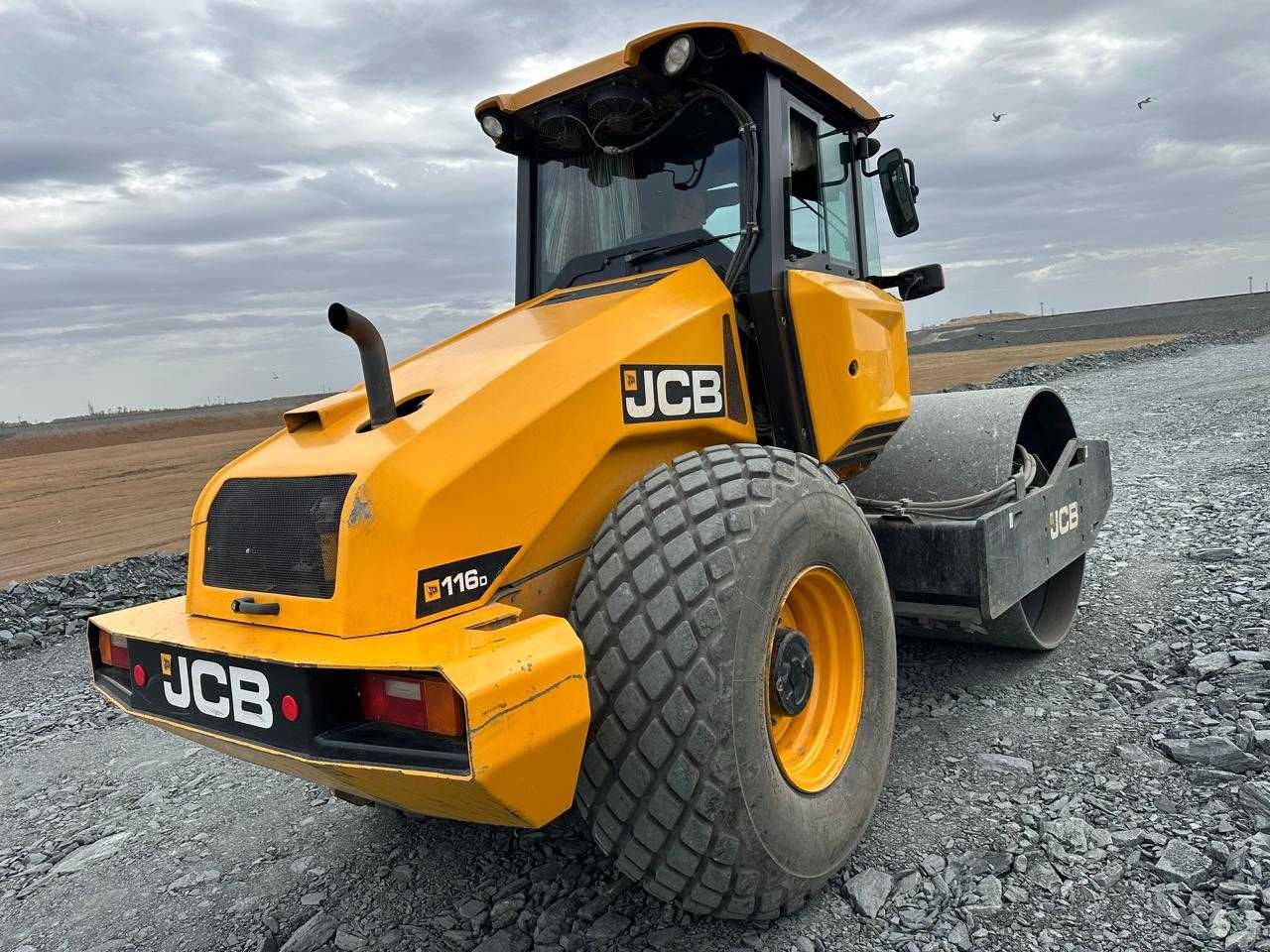 Послуги грунтового катку JCB 116D та CAT CS74B