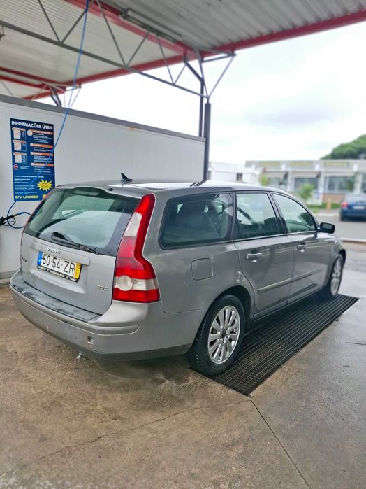 Vendo Volvo v50 136 cv 1.9 c por 4400 eur