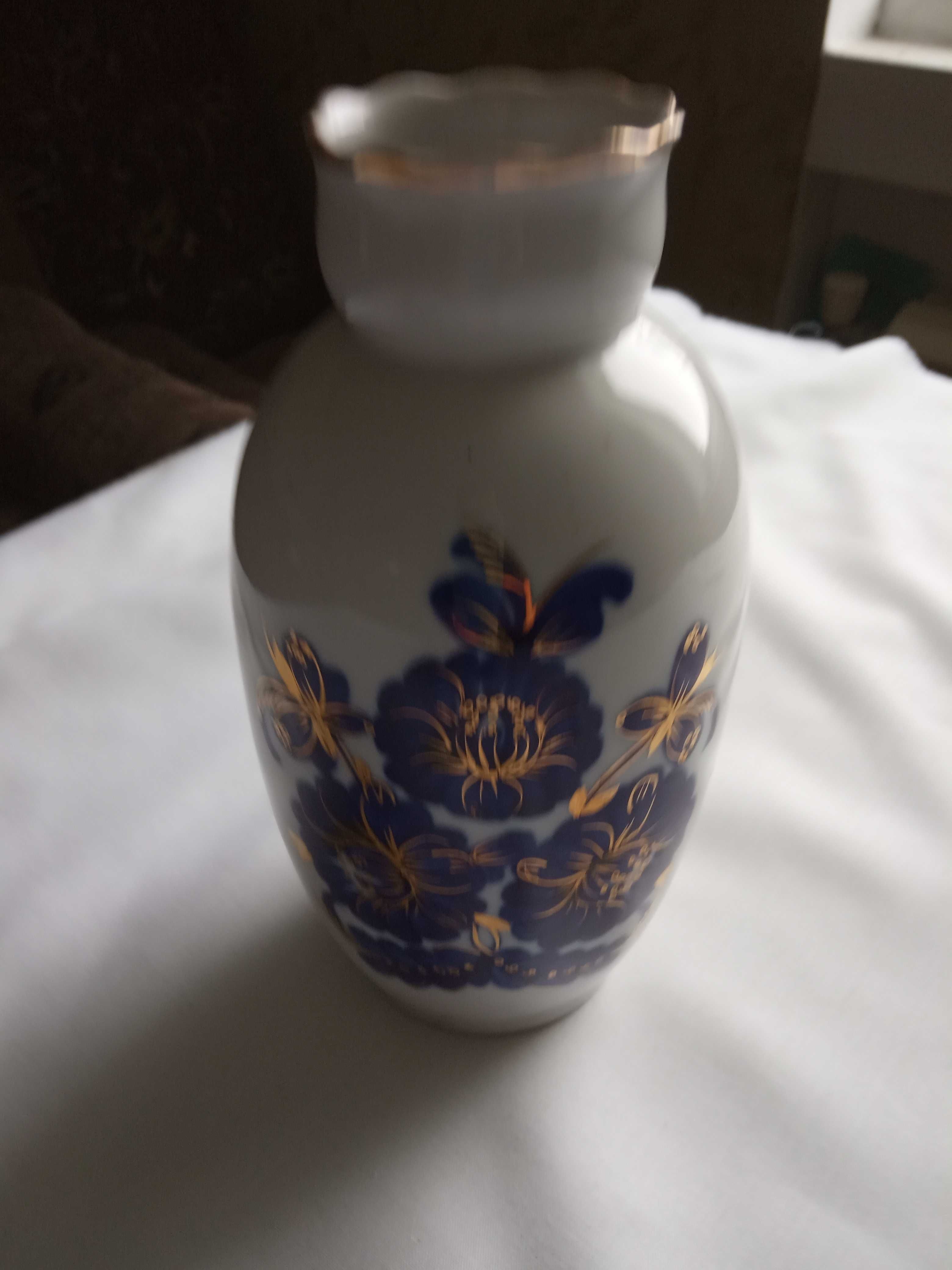 Продам декоративную вазу