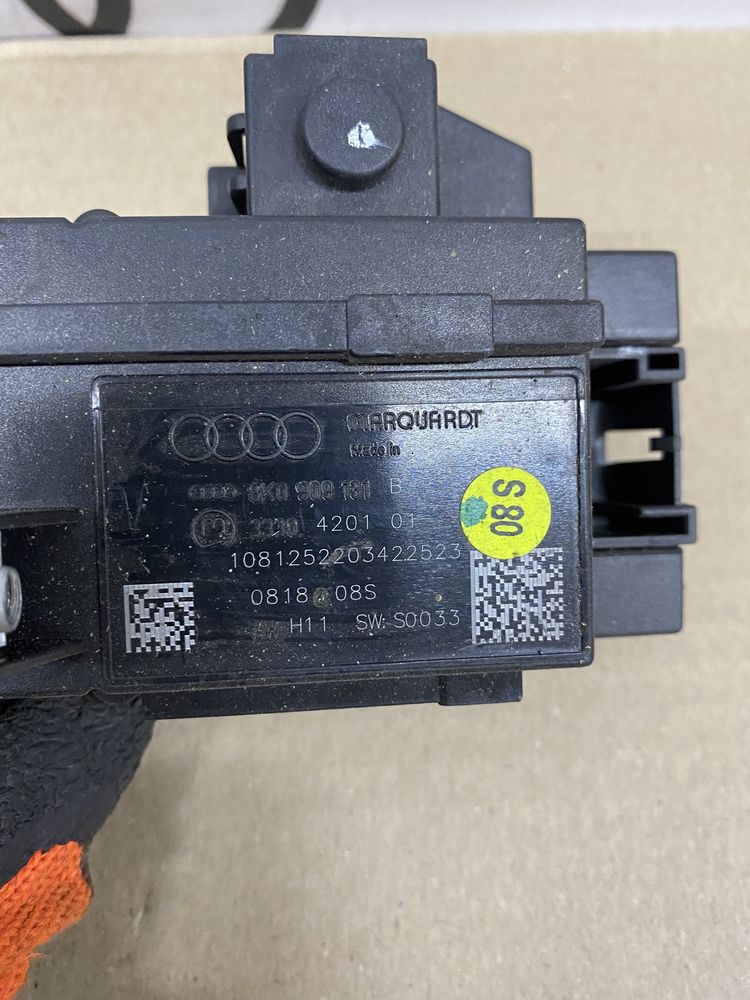 выключатель зажигания прийомник ключа Audi A4 B8 A5 Q5 8K0909131 D C B
