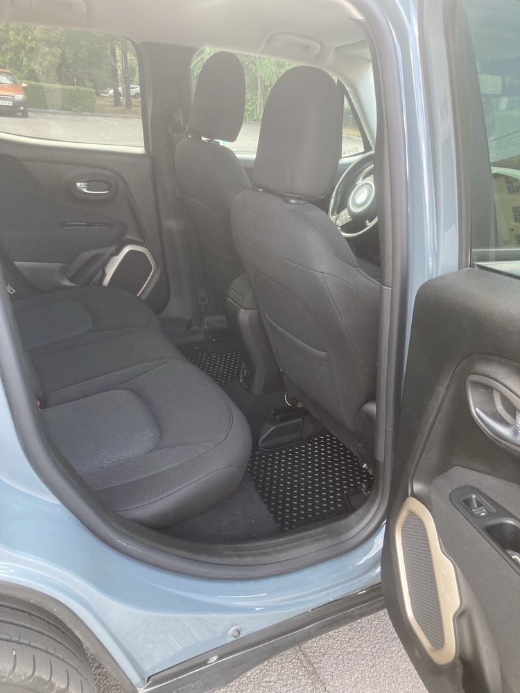 Jeep RENEGAT 2016 г 2.4 Автомат 4х4